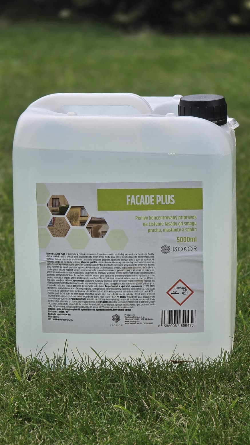 Isokor Façade Plus – penivý čistič fasád na smog, mastnotu a prach